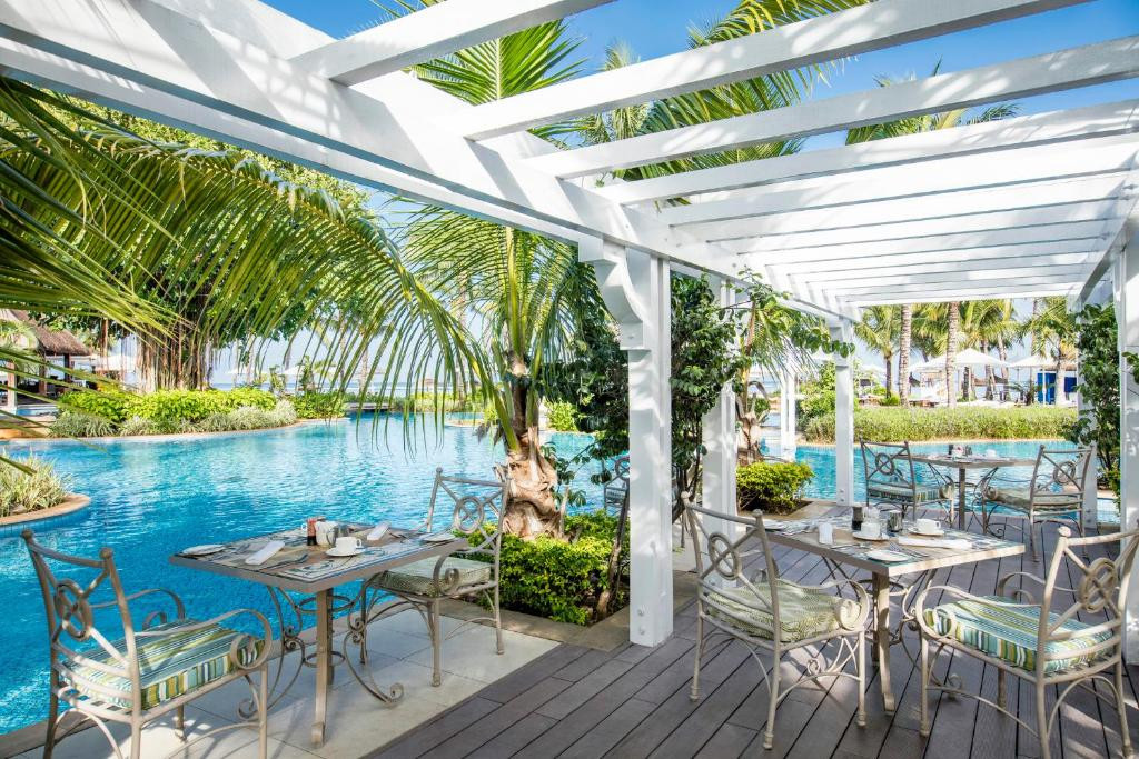 SUGAR BEACH RESORT фото 2