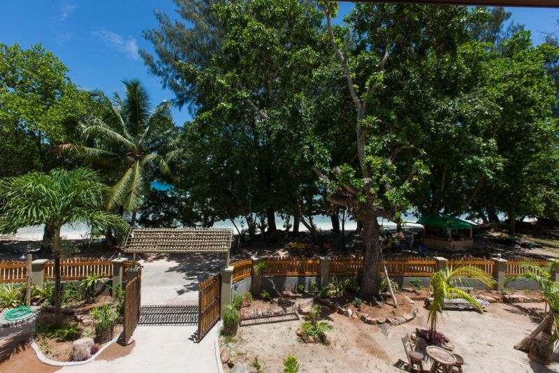ANSE SEVERE BEACH VILLA APT фото 2