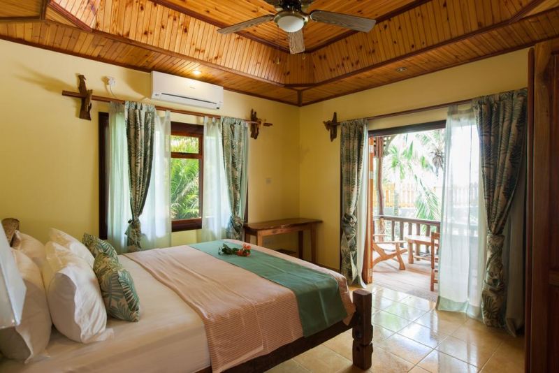 ANSE SEVERE BEACH VILLA APT фото 6