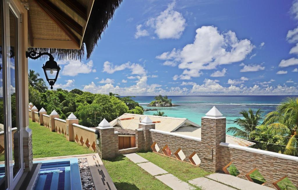 AU FOND DE MER VIEW SELF CATERING APARTMENT фото 2