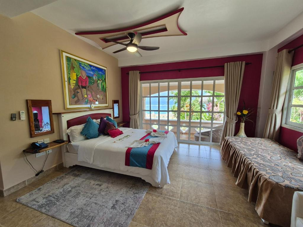 AU FOND DE MER VIEW SELF CATERING APARTMENT фото 3