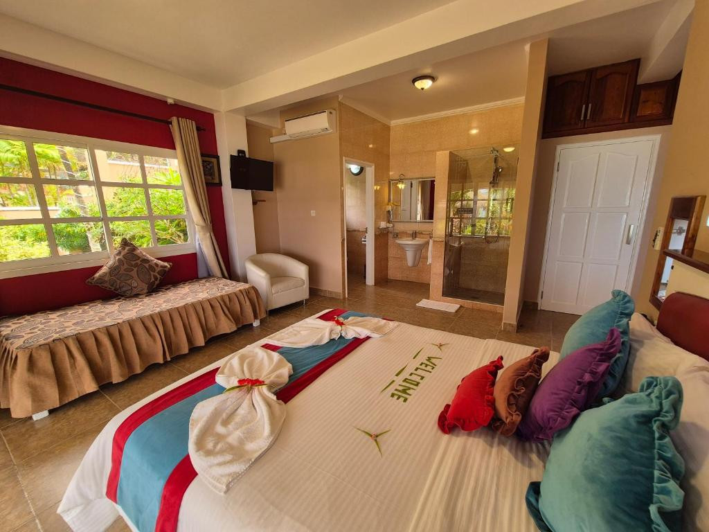 AU FOND DE MER VIEW SELF CATERING APARTMENT фото 4