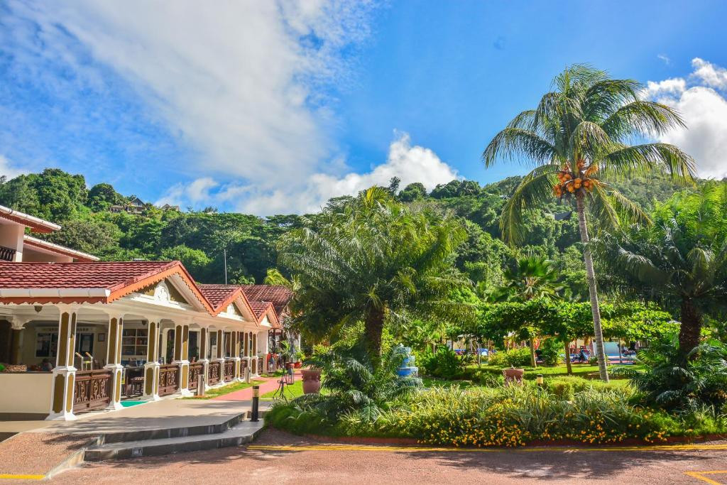 BERJAYA PRASLIN BEACH