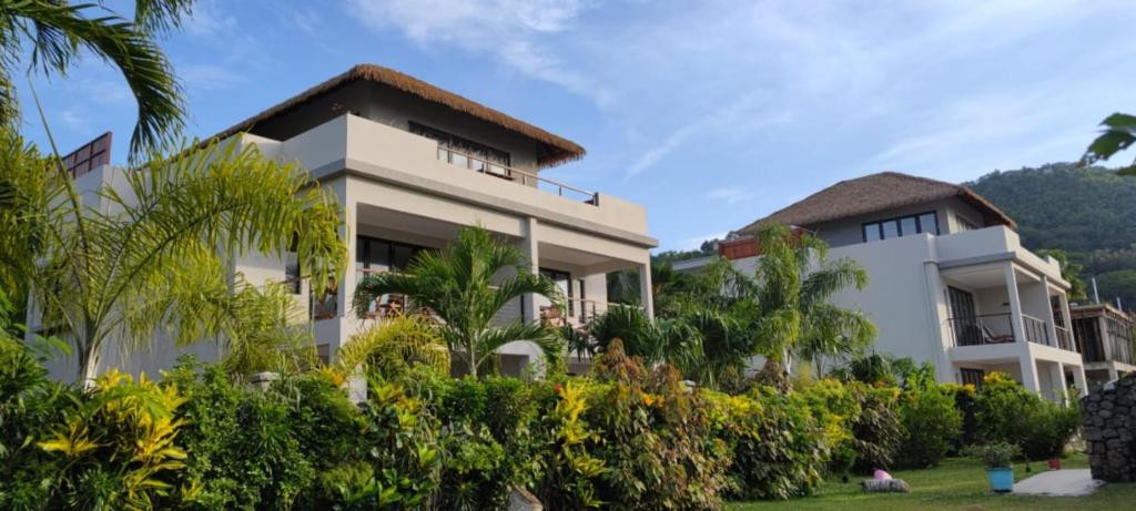 BLUE LAGOON CHALET
