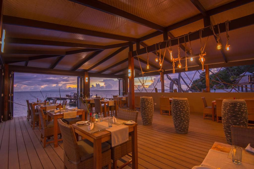 COCO DE MER & BLACK PARROT SUITES фото 4