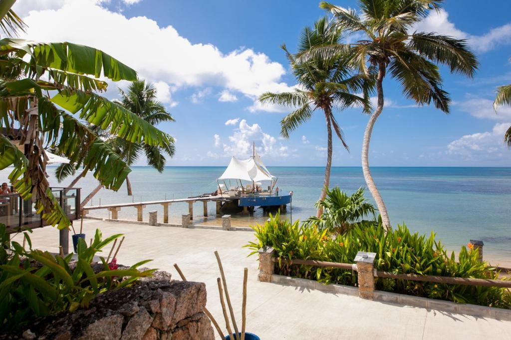 COCO DE MER & BLACK PARROT SUITES фото 7