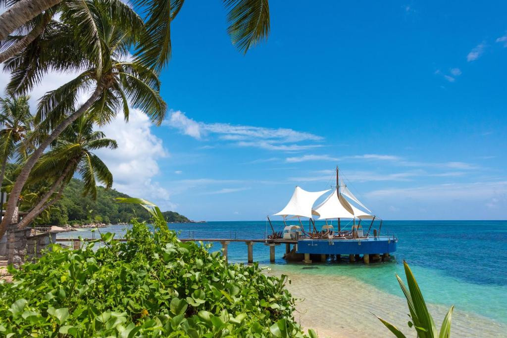 COCO DE MER & BLACK PARROT SUITES фото 8