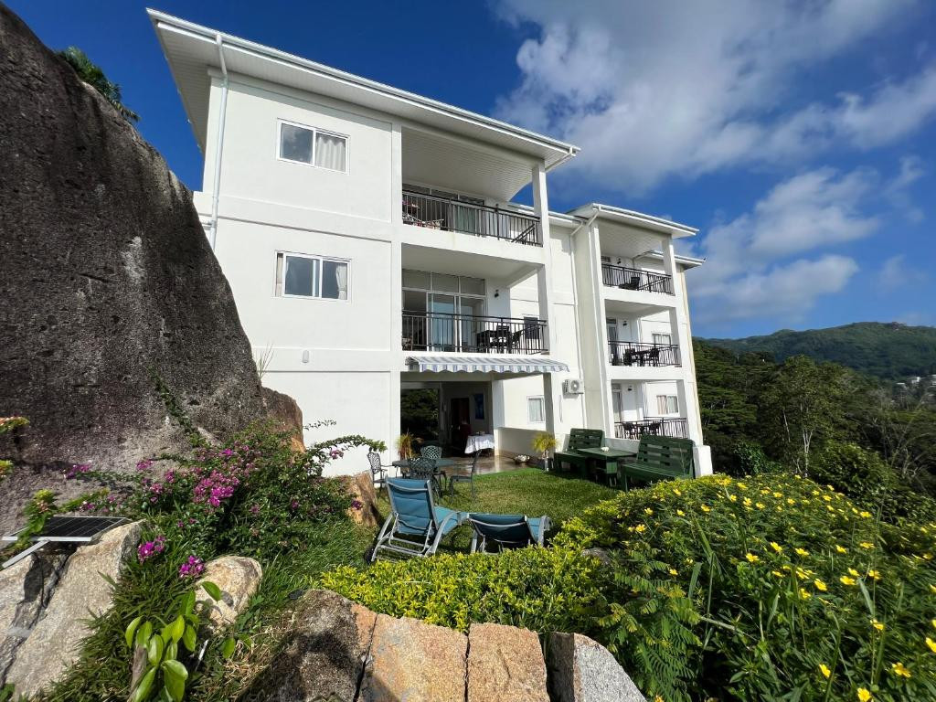CREOLE PEARL SELF CATERING APARTMENT