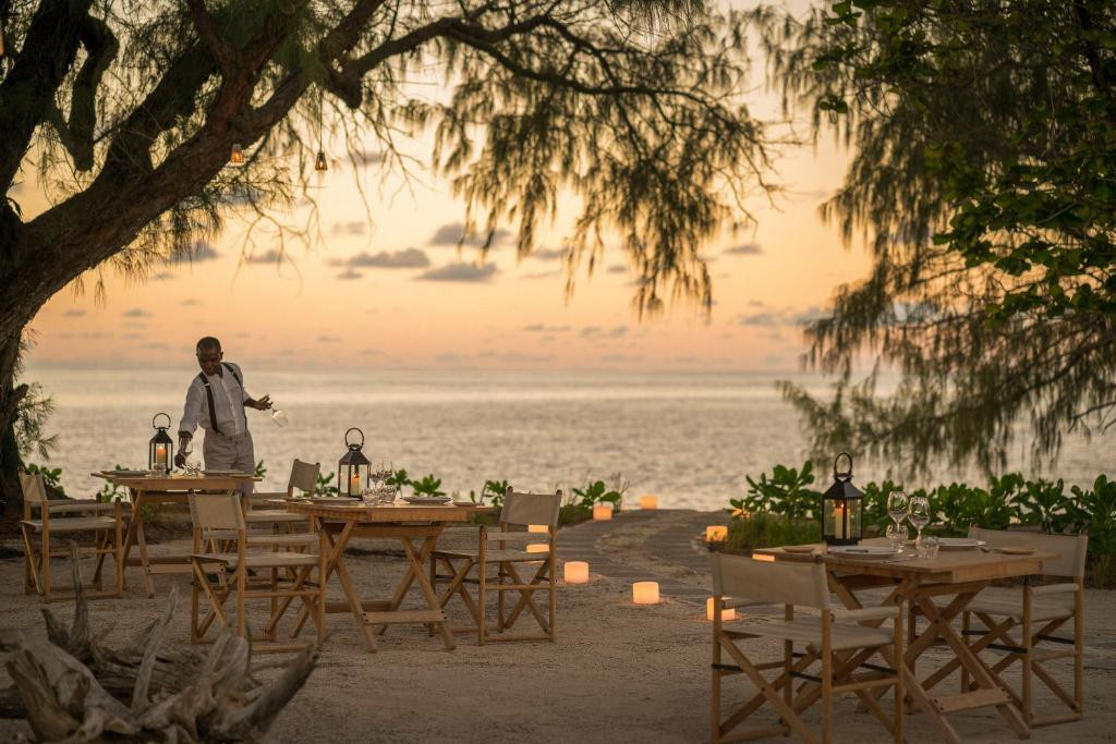 FOUR SEASONS RESORT SEYCHELLES AT DESROCHES ISLAND фото 8