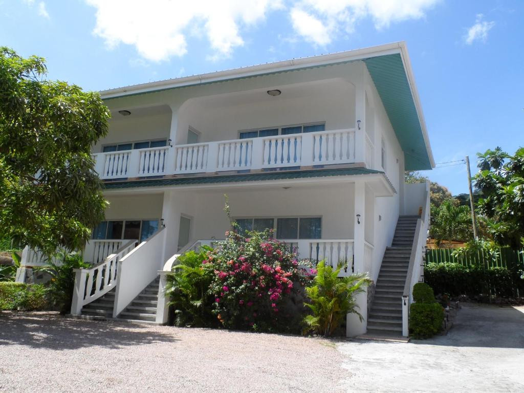 DIVERS LODGE GUEST HOUSE