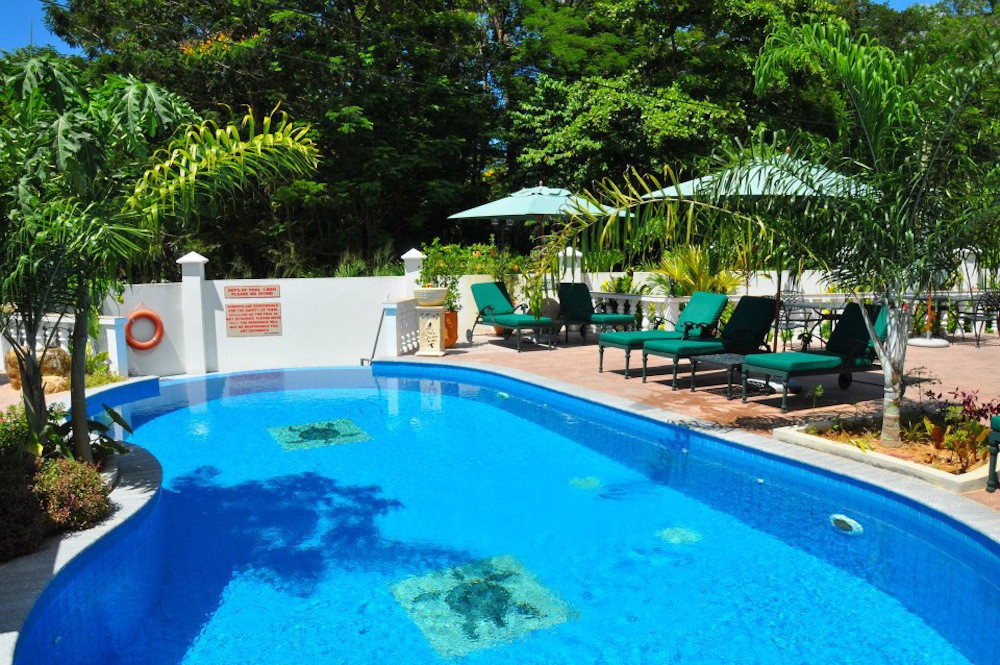 HANNEMAN HOLIDAY RESIDENCE