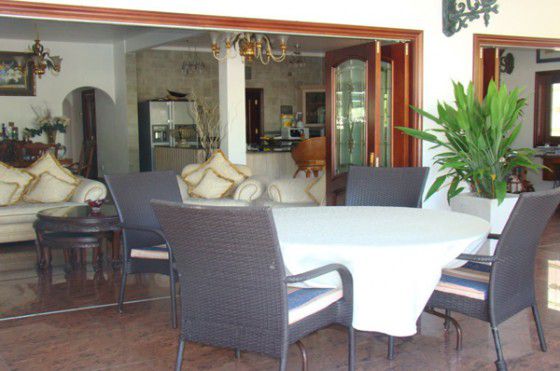 LE BONHEUR LUXURY VILLA фото 4