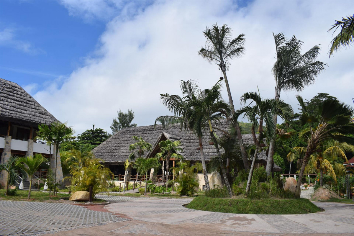 LES LAURIERS ECO HOTEL & RESTAURANT