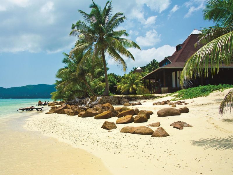 NEW EMERALD COVE HOTEL