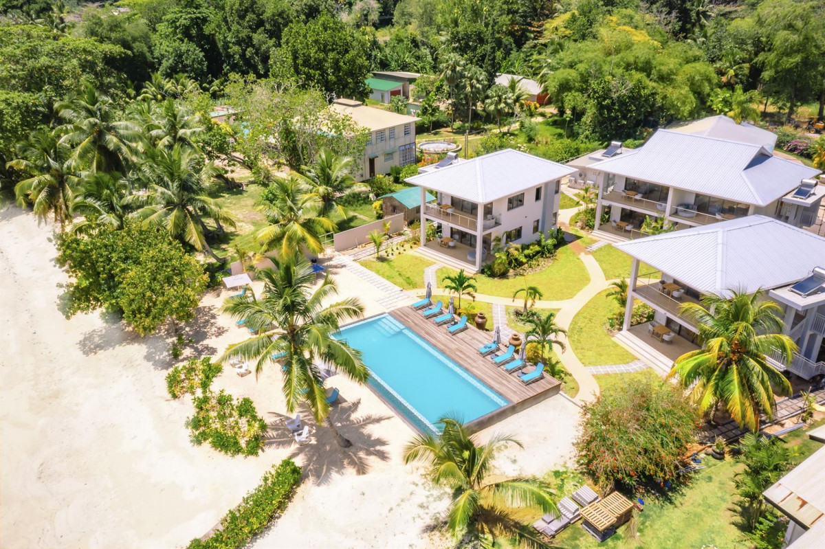 PINEAPPLE BEACH VILLAS фото 3