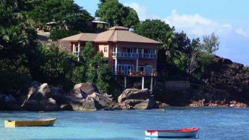 ROCKY BAY VILLA