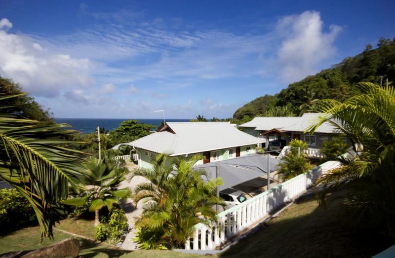 SURFERS SELF CATERING CHALETS