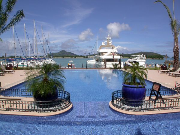THE WHARF HOTEL & MARINA фото 5