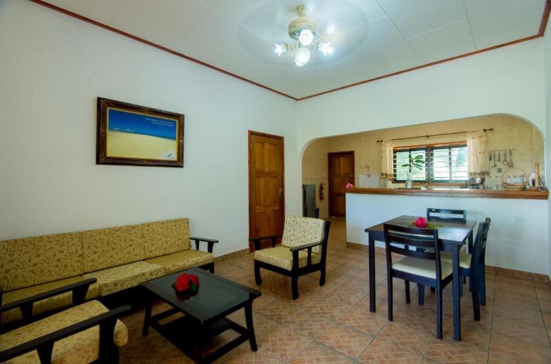ZEROF SELF CATERING APARTMENTS фото 2