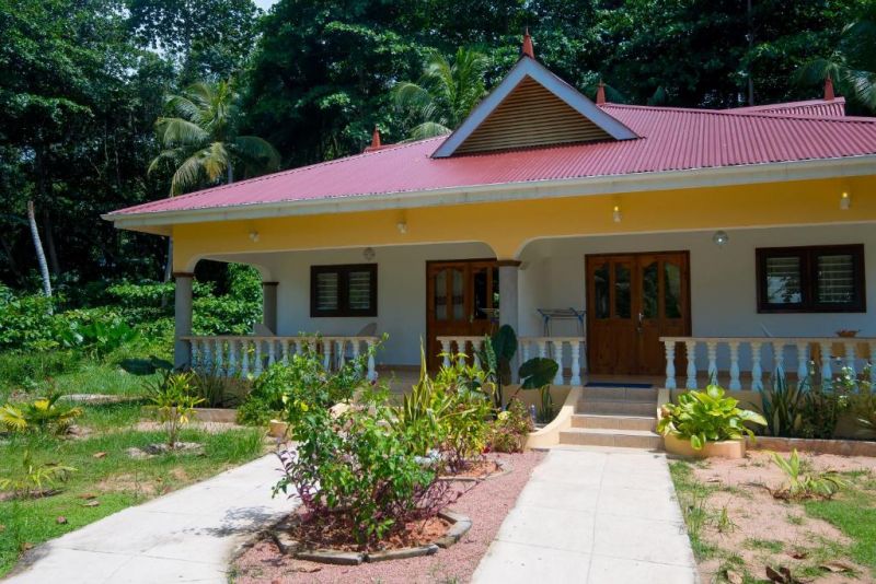 ZEROF SELF CATERING APARTMENTS фото 3