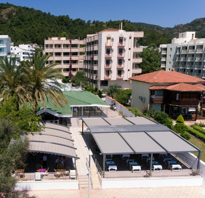 AMOS HOTEL