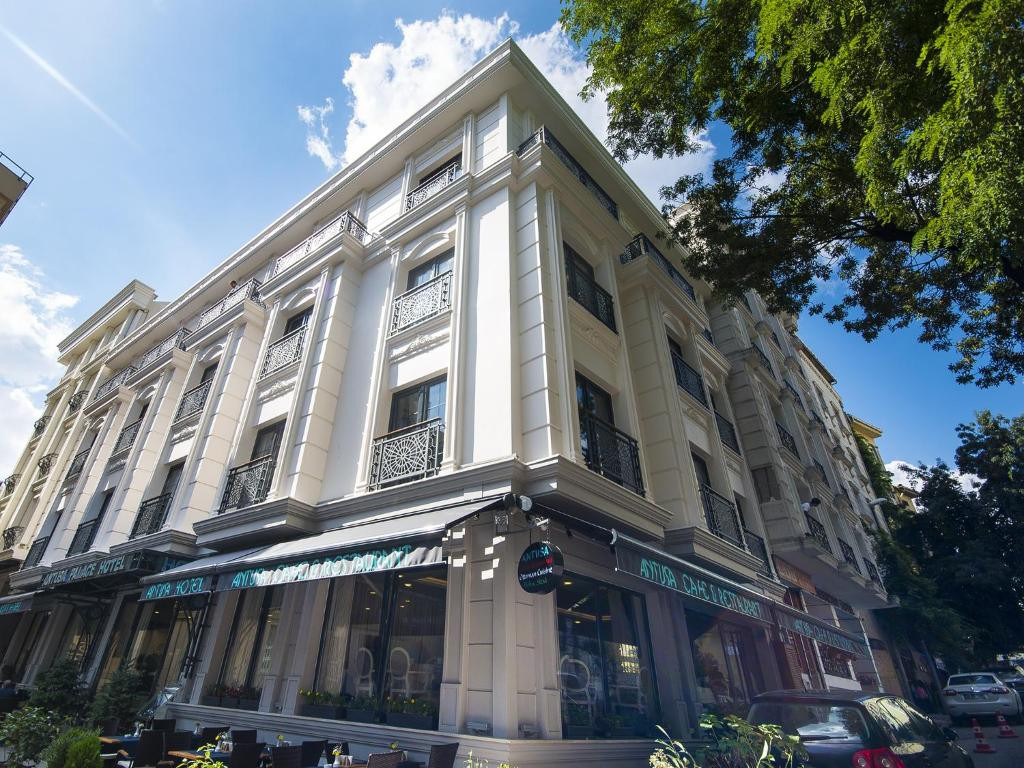 ANTUSA PALACE HOTEL & SPA