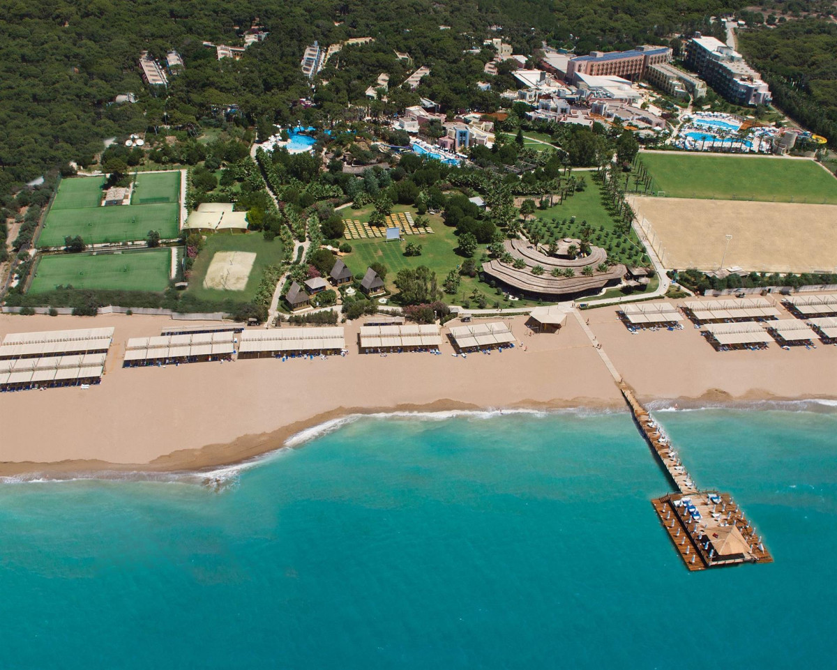 BLUE WATERS CLUB & RESORT фото 2