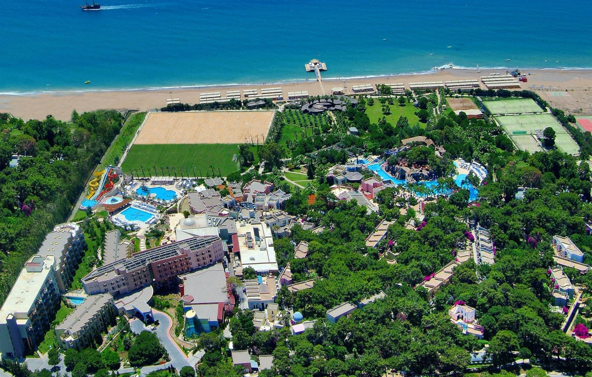 BLUE WATERS CLUB & RESORT фото 3