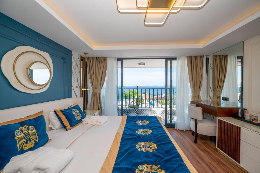 THE BYZANTIUM HOTEL