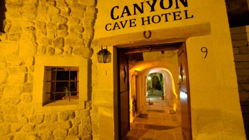 CANYON CAVE HOTEL фото 2