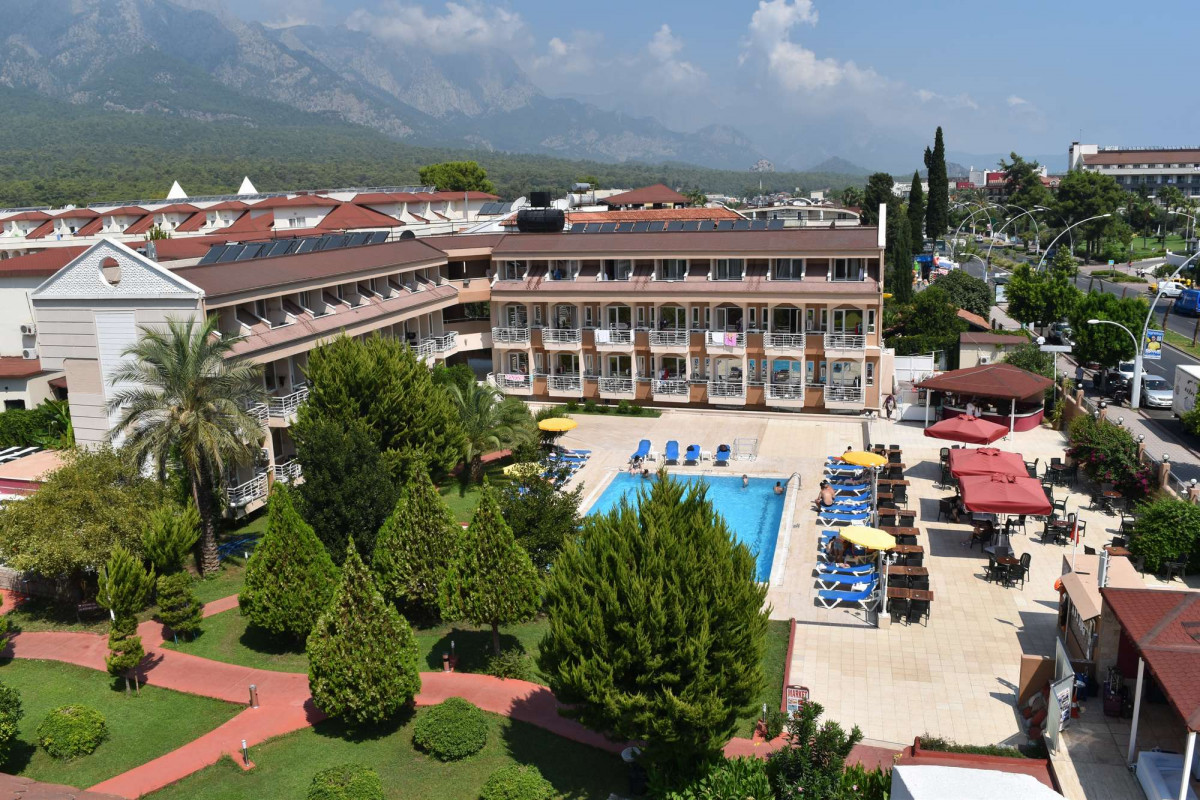 ARES DREAM (EX. CLUB ARES, QUEEN VICTORIA)