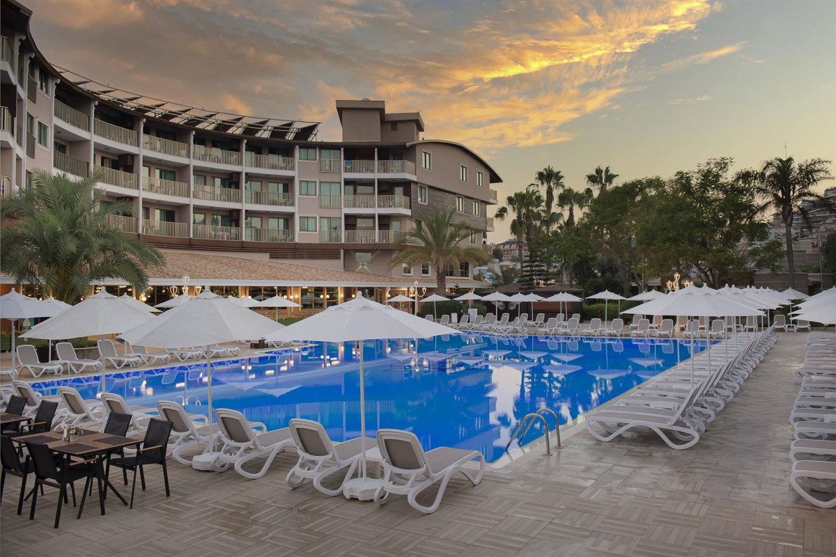 QUATTRO FAMILY CLUB DEM HOTEL HV-1 фото 8