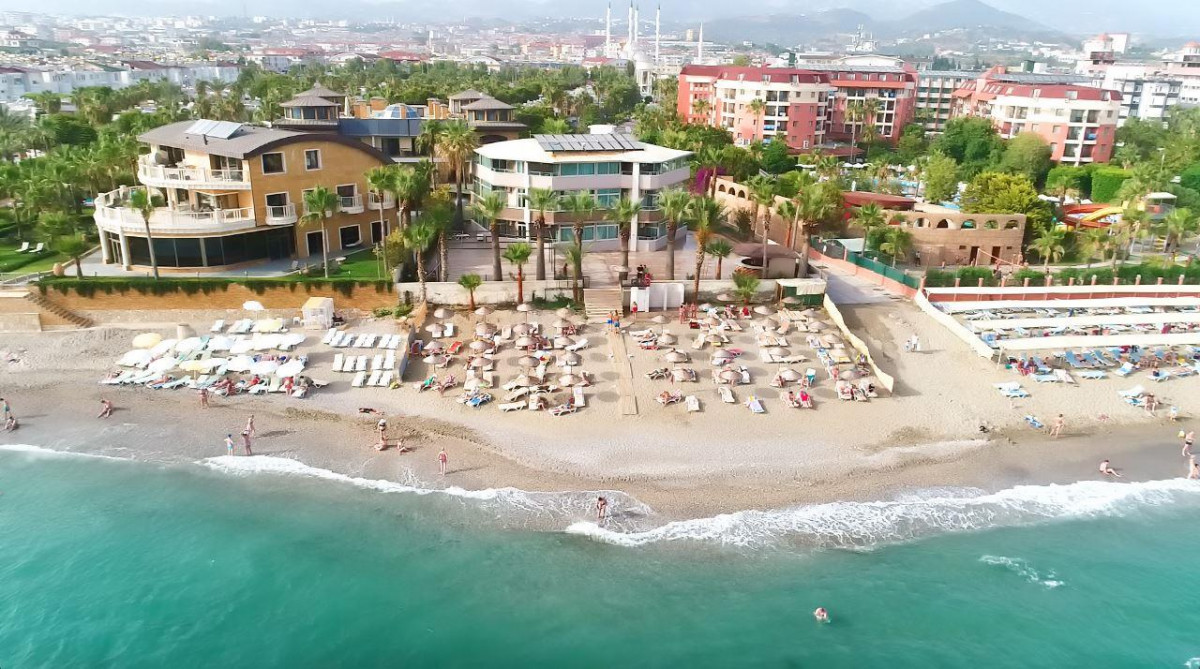 CLUB HOTEL TESS