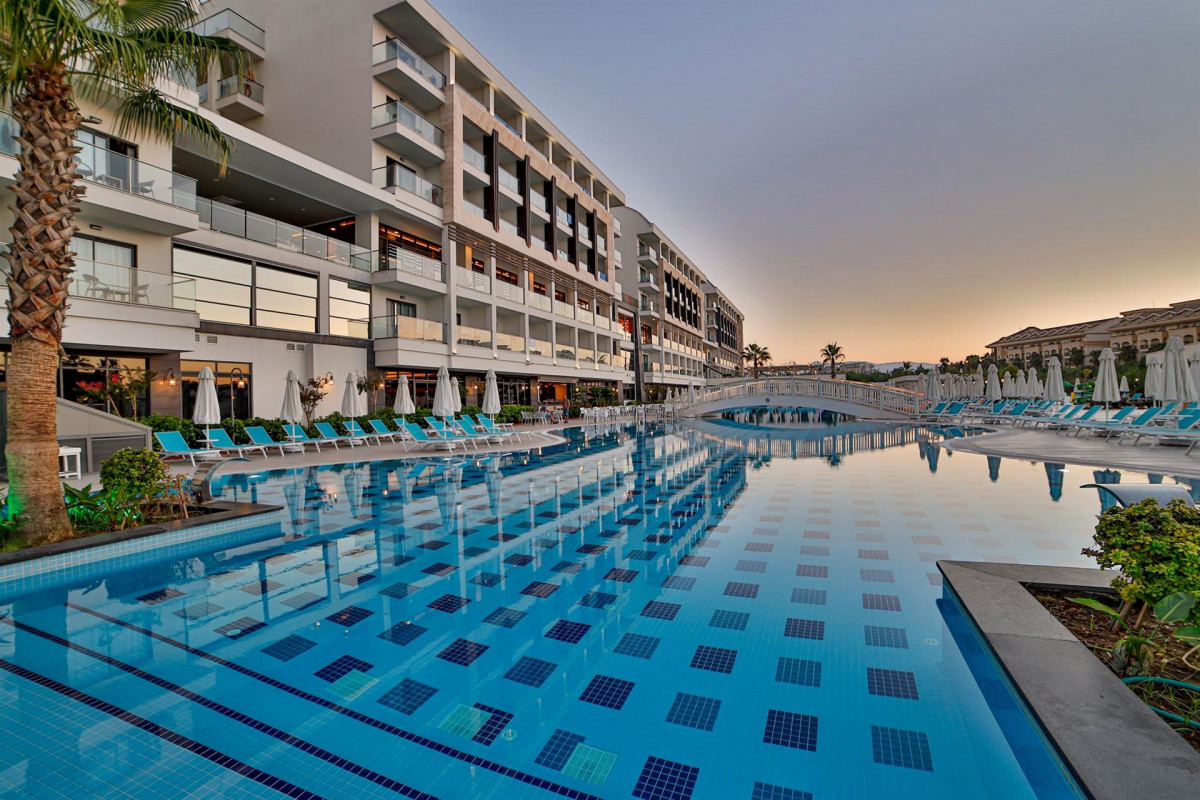 DIAMOND DE LUXE HOTEL & SPA