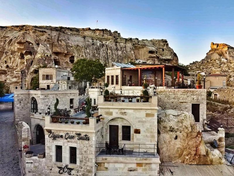 ELYSION CAVE SUITES