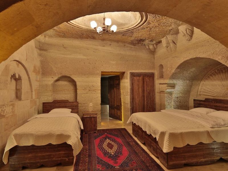 FAMILY CAVE SUITES
