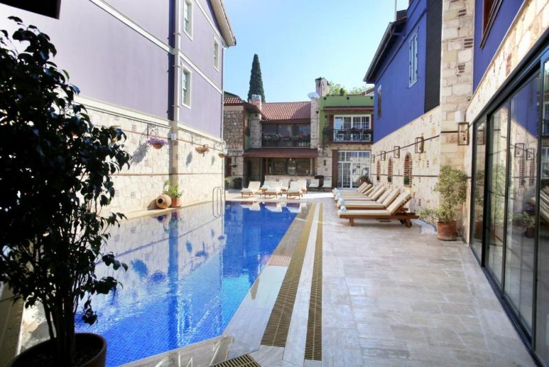 FIORE GARDEN SUITES фото 2