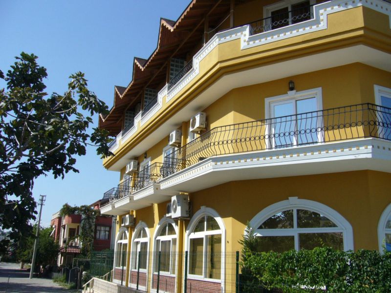 FLOWER HOTEL