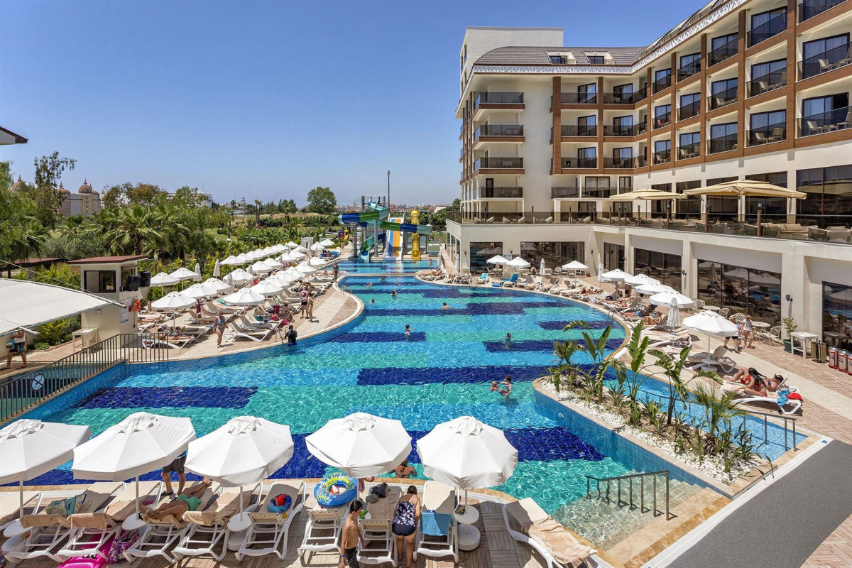 GLAMOUR RESORT & SPA