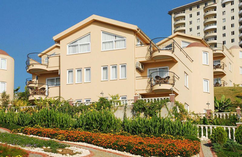 GOLDEN LUXURY APARTMENTS & VILLAS фото 2