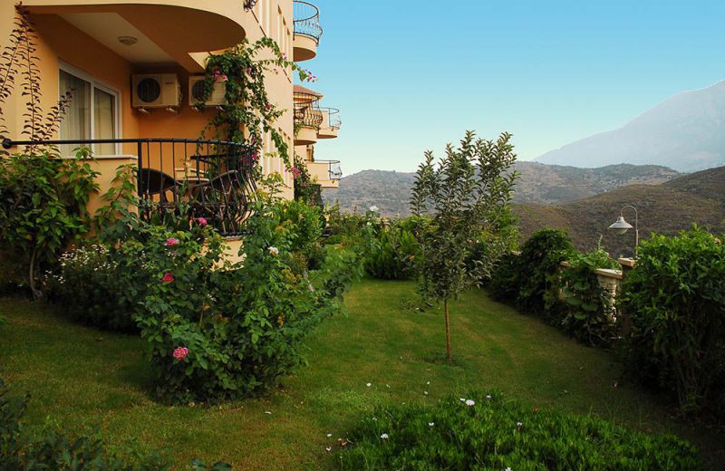 GOLDEN LUXURY APARTMENTS & VILLAS фото 7