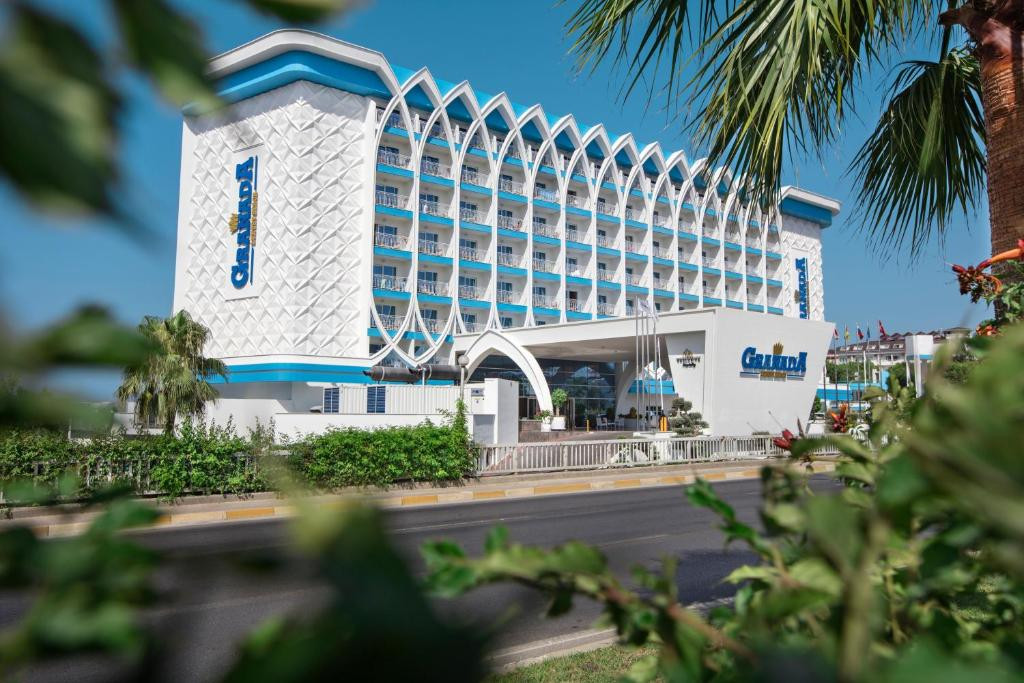 GRANADA LUXURY BEACH HOTEL фото 7