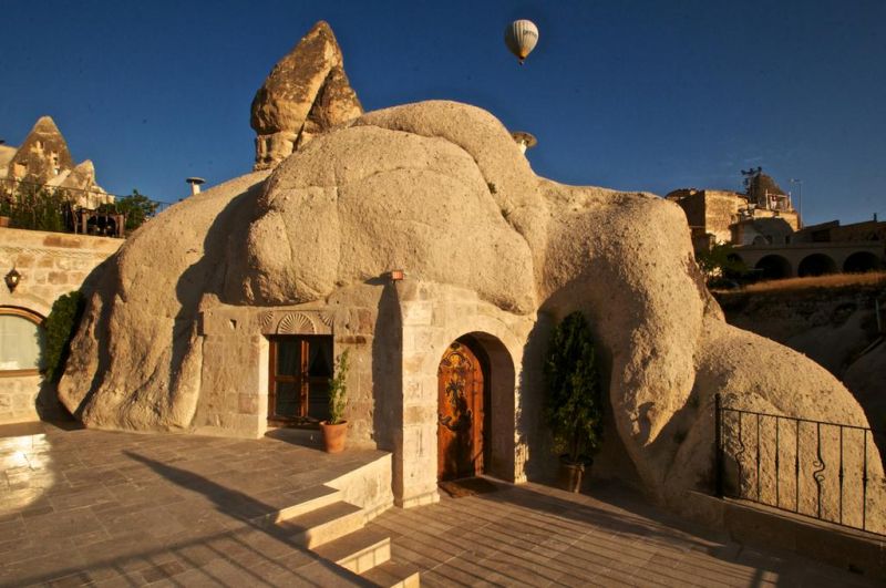 GRAND CAVE SUITES