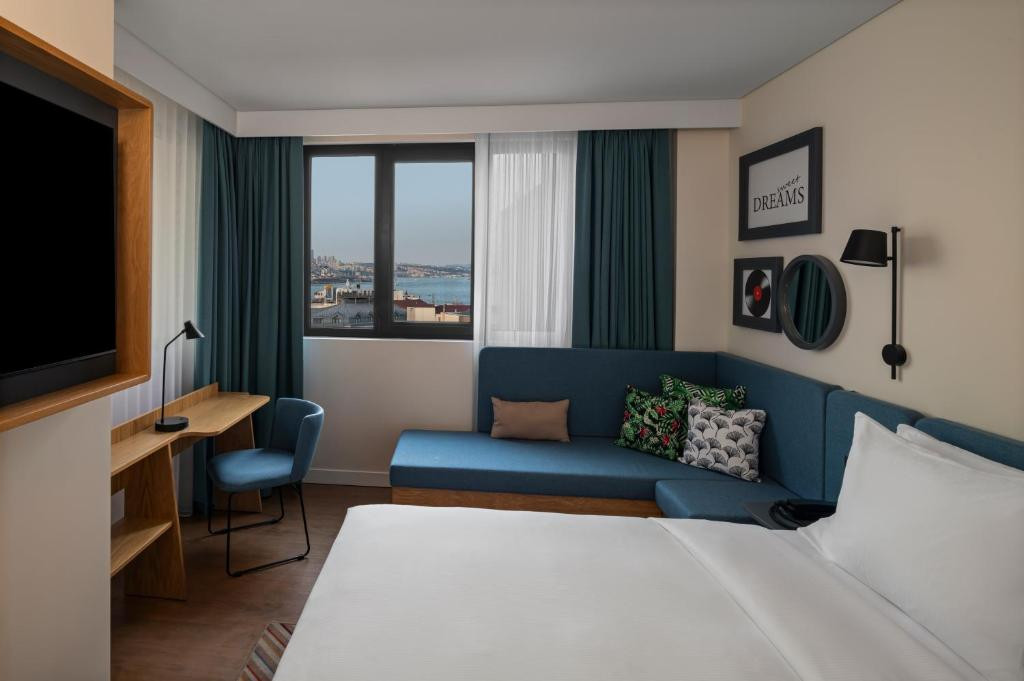 HAMPTON BY HILTON ISTANBUL SIRKECI фото 7