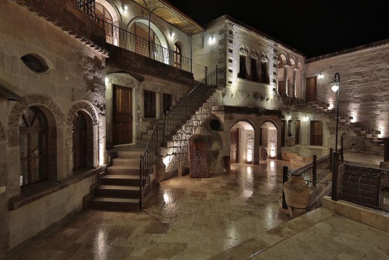 HARMAN CAVE HOTEL