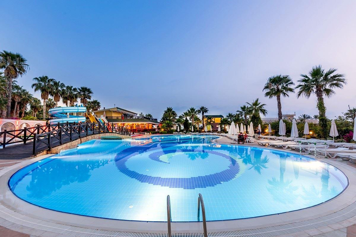 HOLIDAY GARDEN RESORT фото 6