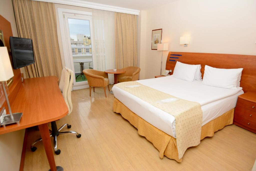 HOLIDAY INN ISTANBUL CITY TOPKAPI фото 7
