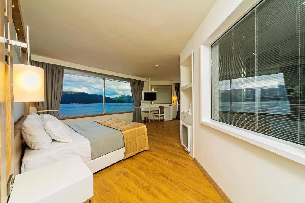 POSEIDON HOTEL ADULTS ONLY 16+ фото 2