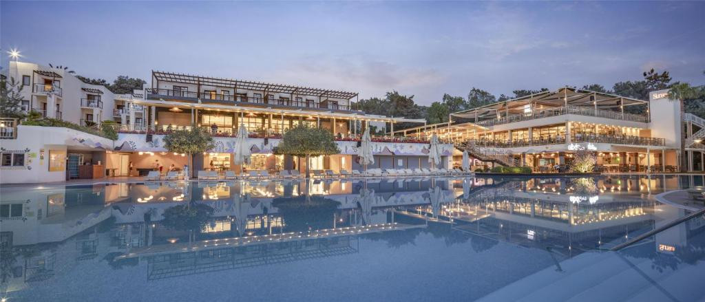 DOUBLETREE BY HILTON BODRUM ISIL CLUB RESORT фото 7