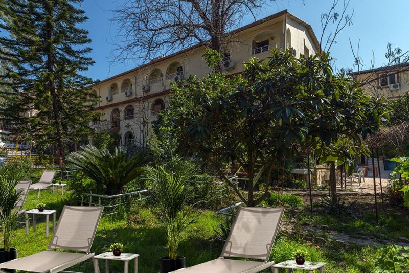 KROMER GARDEN HOTEL фото 2